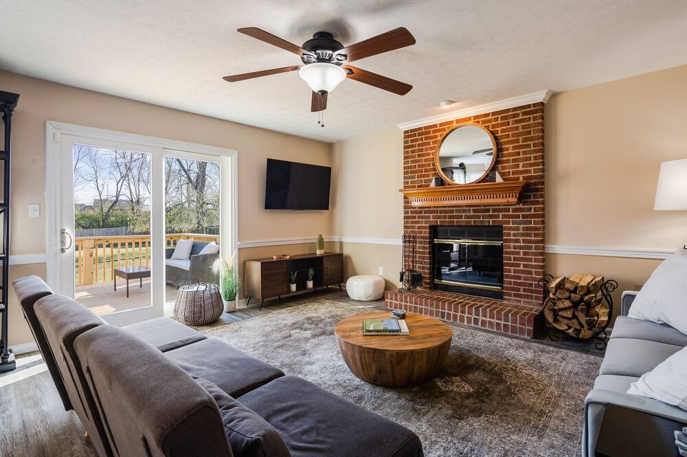 Photo of Livingroom in Jeffersontown