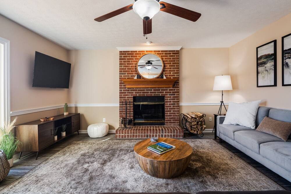 Photo of Livingroom in Jeffersontown
