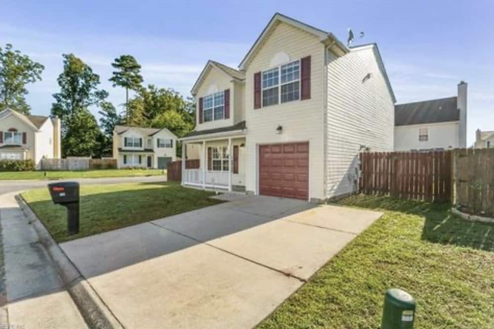 Photo of Outdoor in North Newport News