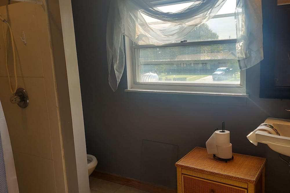 Photo of Bathroom in Mosby