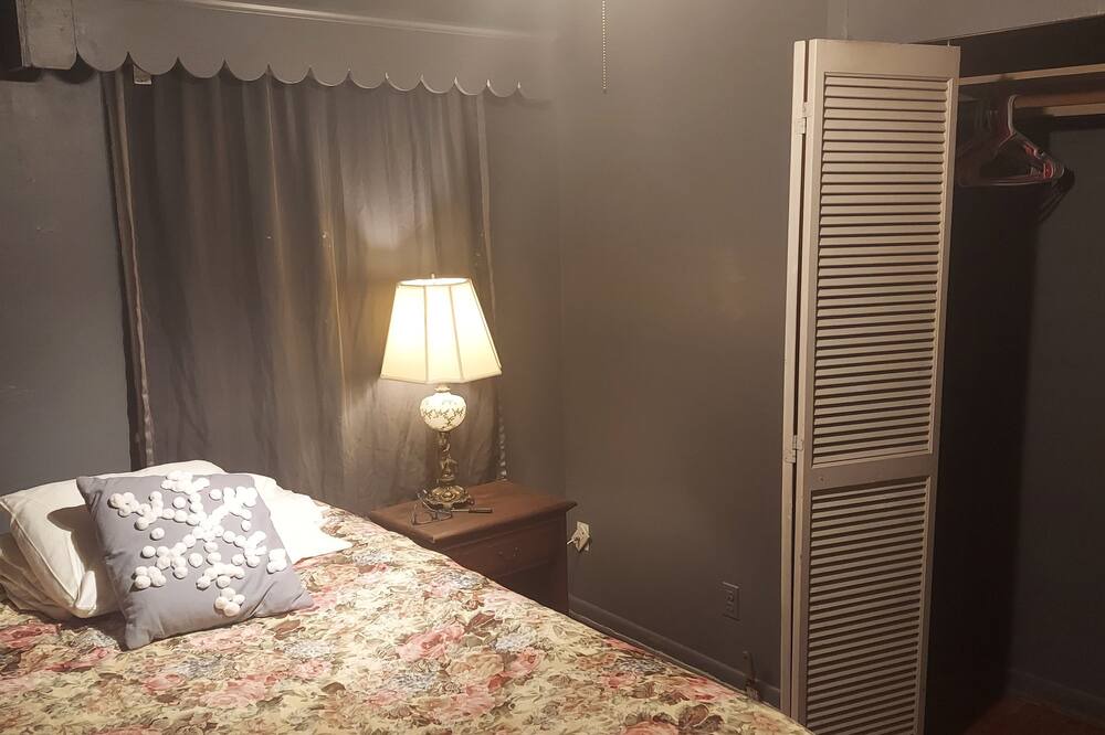 Photo of Bedroom in Mosby