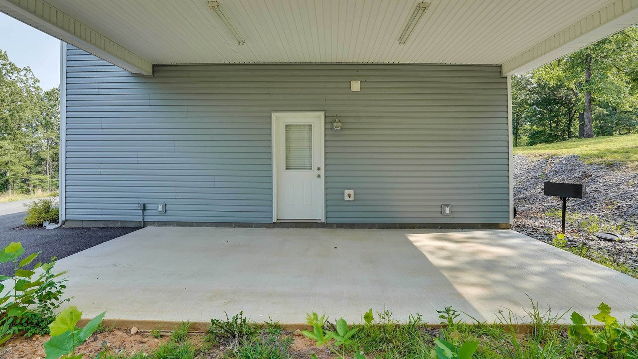 Photo of Outdoor in Benton