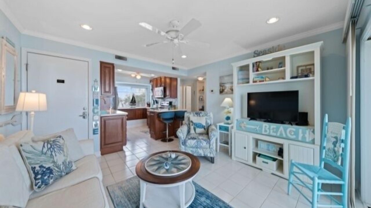 Photo of Livingroom in North Carolina Coast