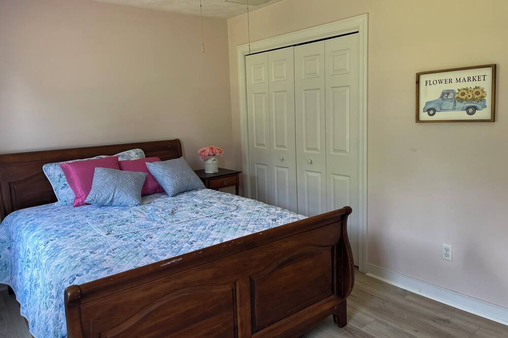 Photo of Bedroom in West Point