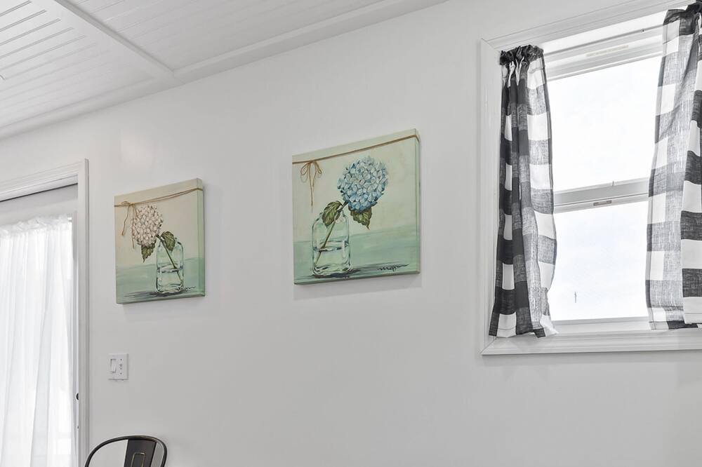 Photo of Bedroom in Lookout Valley Neighborhood Association