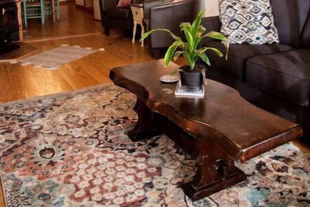 Photo of Livingroom in Mills River