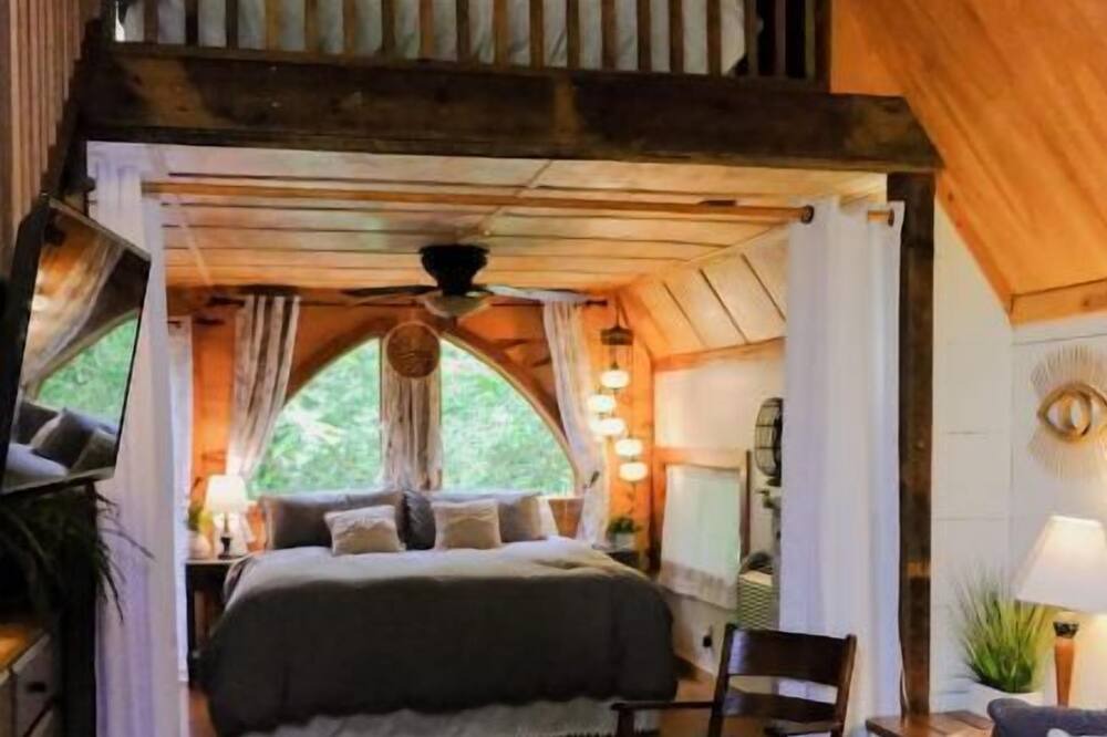Photo of Bedroom in Mills River