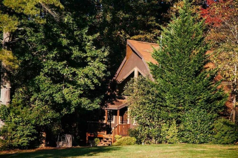 Photo of Outdoor in Mills River