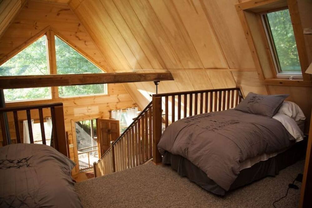 Photo of Bedroom in Mills River