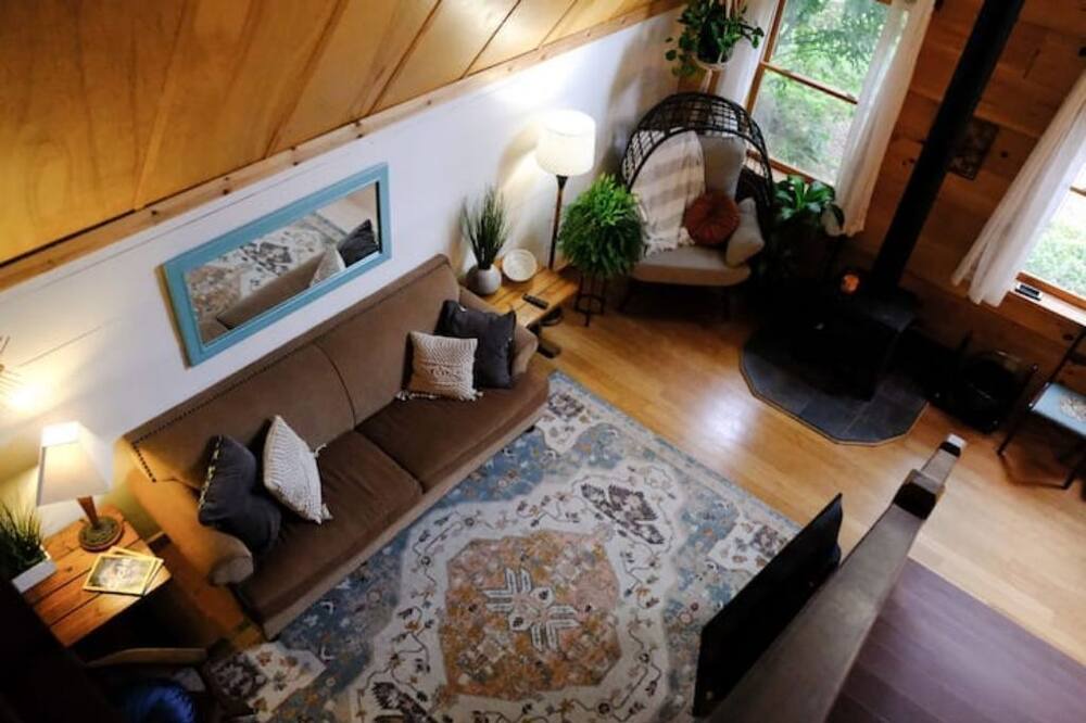 Photo of Livingroom in Mills River