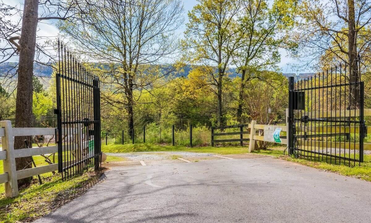 Photo of Outdoor in Lookout Valley Neighborhood Association