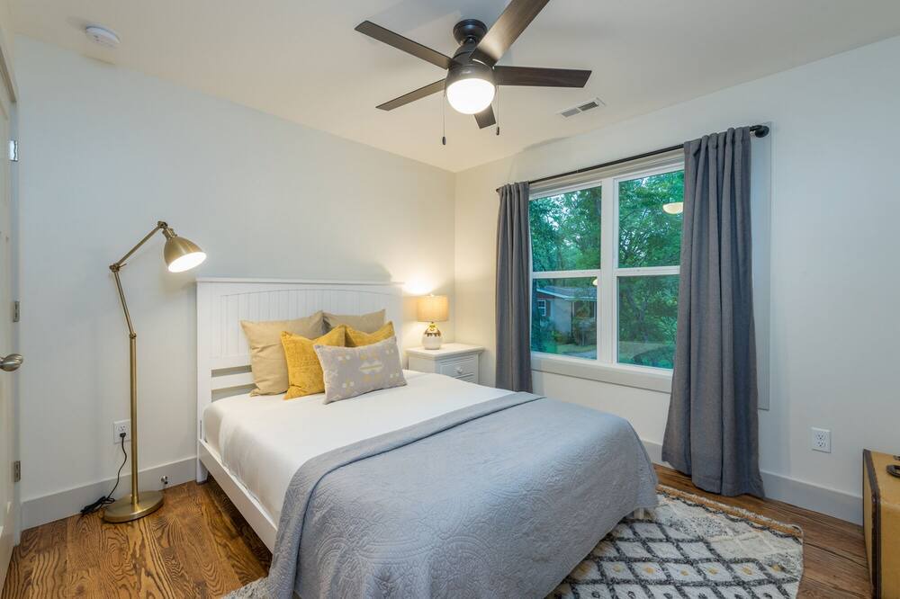 Photo of Bedroom in Asheville