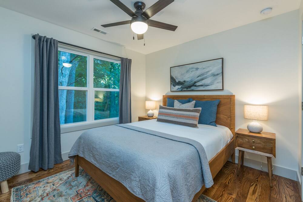 Photo of Bedroom in Asheville