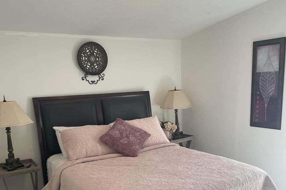 Photo of Bedroom in Allons