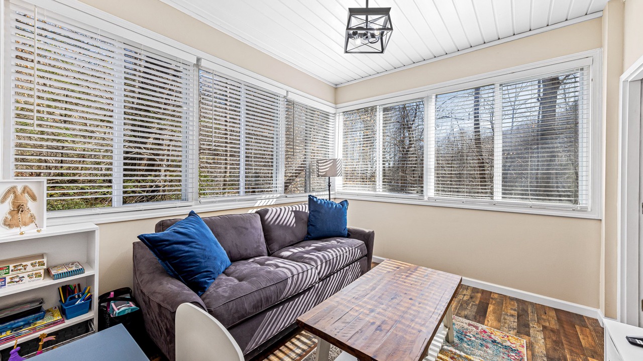 Photo of Livingroom in Lynn