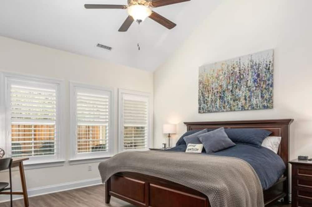 Photo of Bedroom in Gibsonville