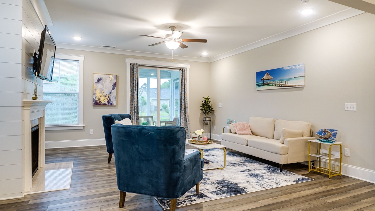 Photo of Livingroom in Silver Lake