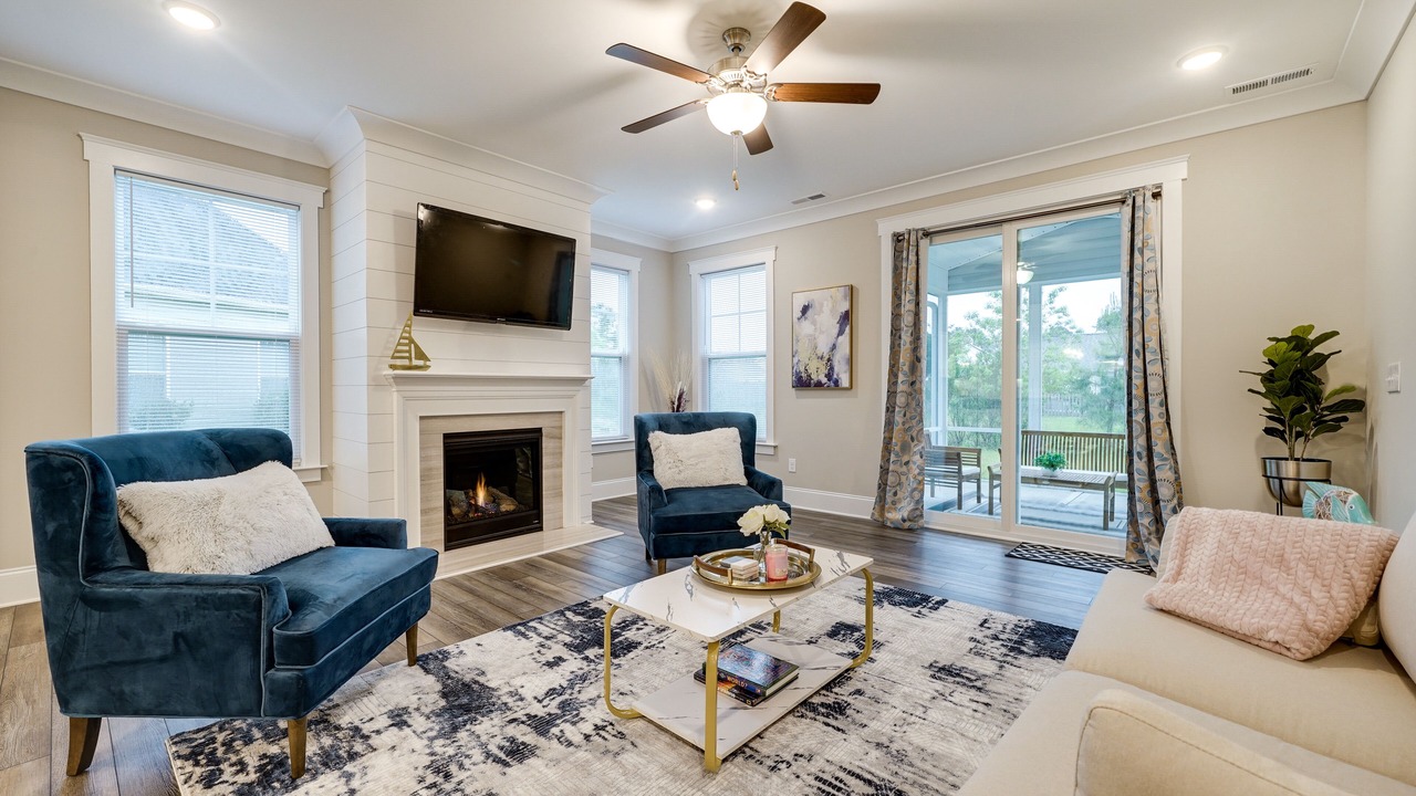 Photo of Livingroom in Silver Lake