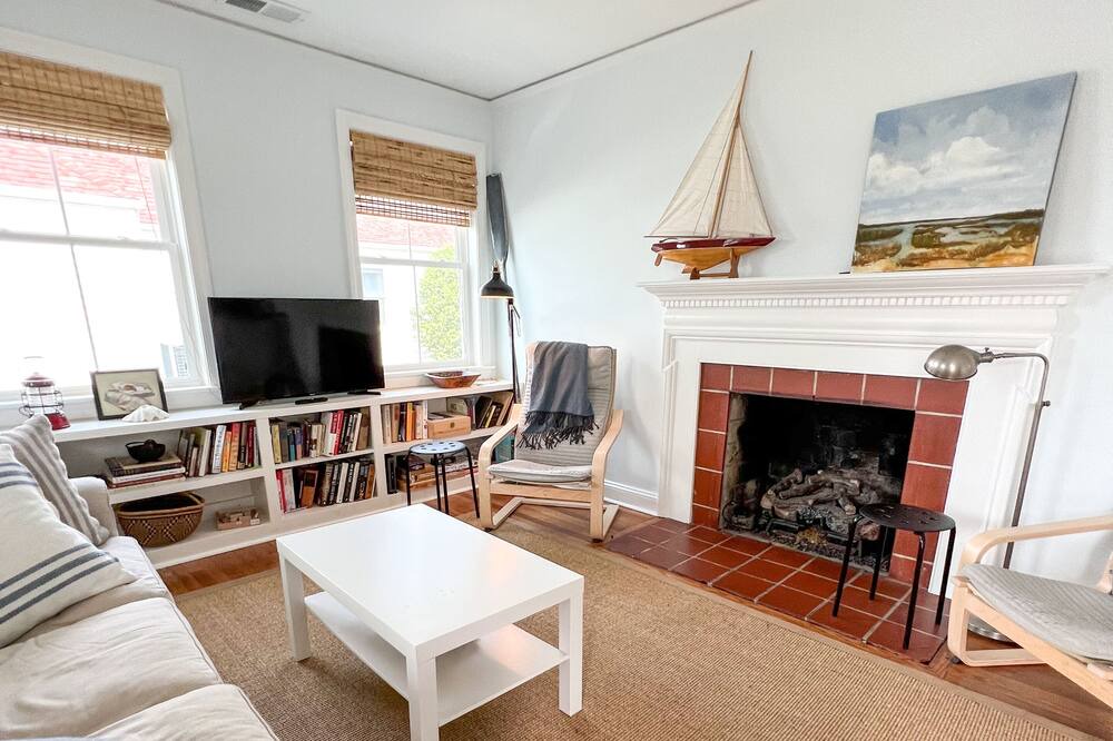 Photo of Livingroom in Morehead City