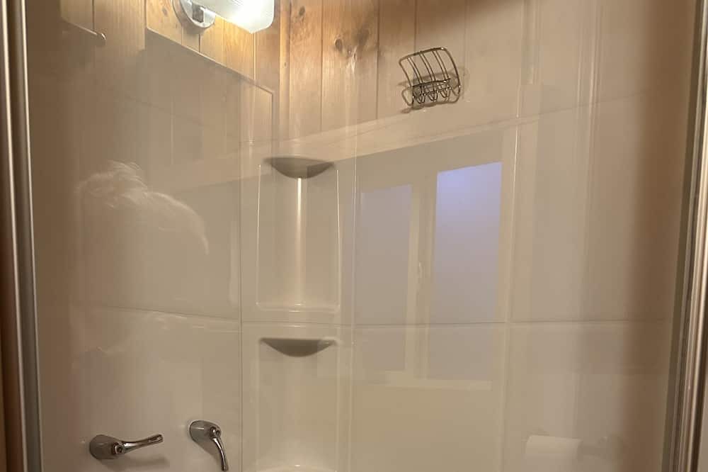 Photo of Bathroom in Rocky Bottom