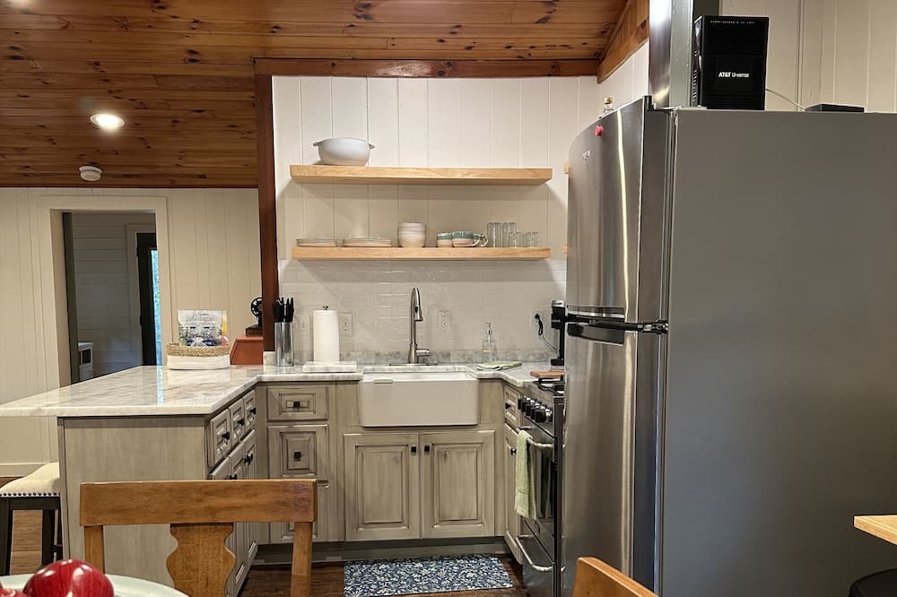 Photo of Kitchen in Rocky Bottom