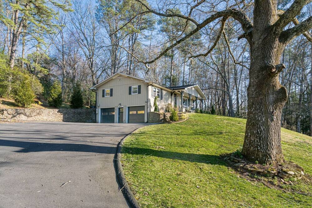 Photo of Outdoor in Avery Creek