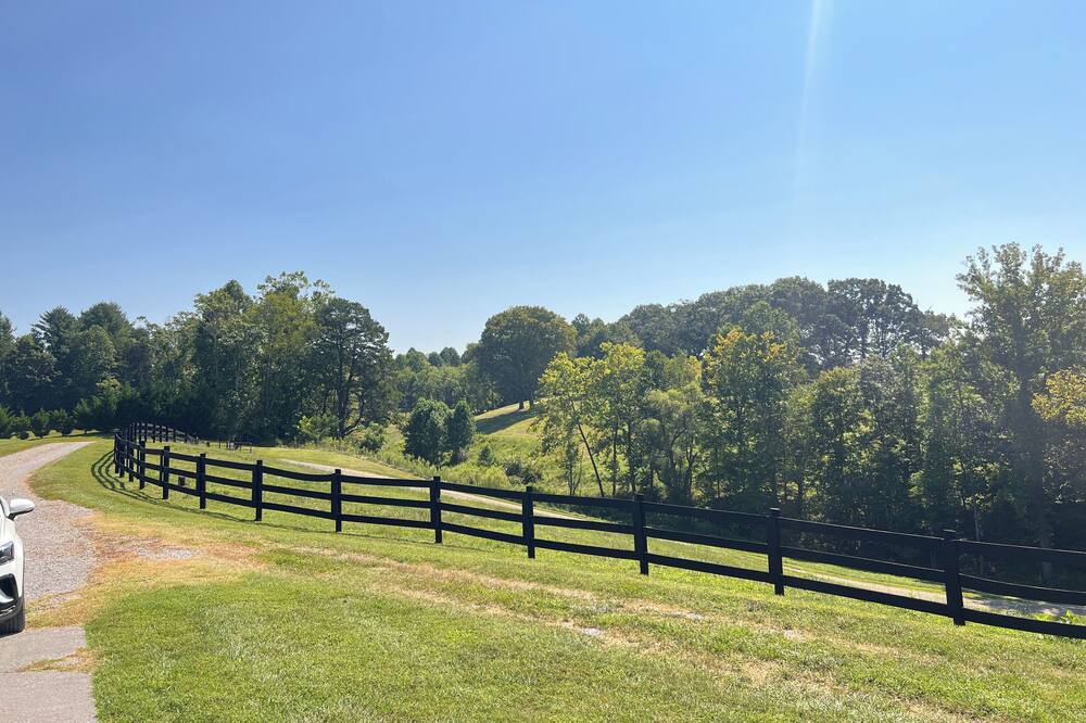 Photo of Outdoor in Burnt Chimney