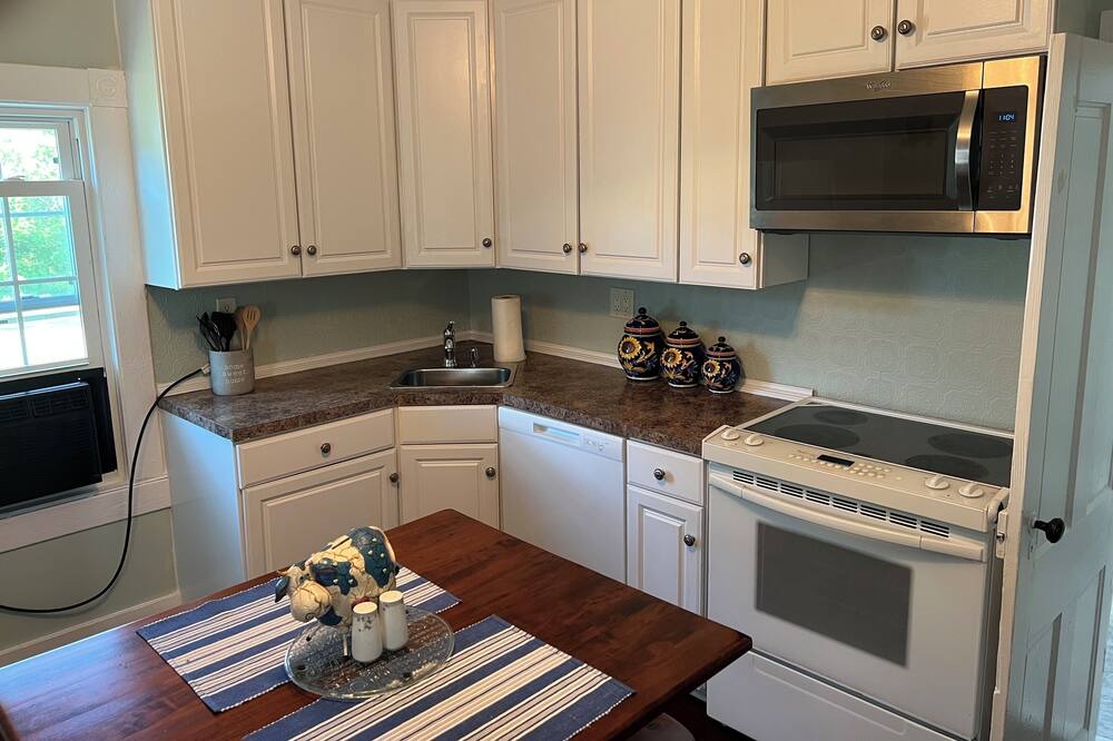 Photo of Kitchen in Burnt Chimney