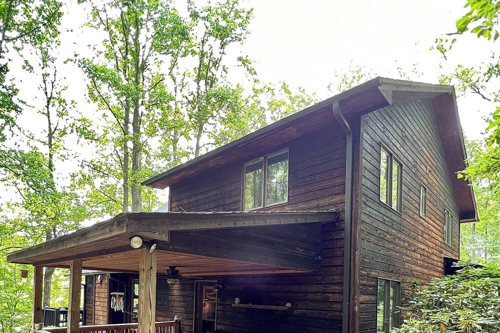 Photo of Outdoor in Avery Creek