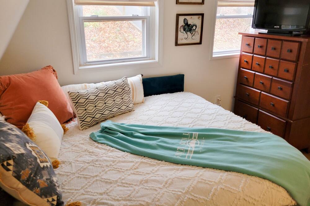 Photo of Bedroom in Goodview