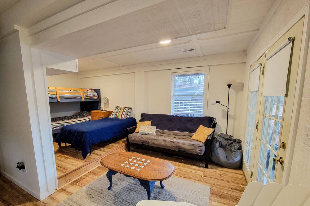 Photo of Livingroom in Goodview