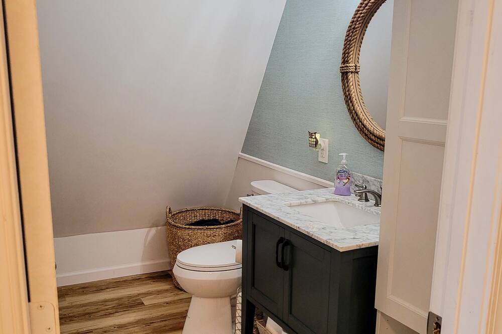 Photo of Bathroom in Goodview