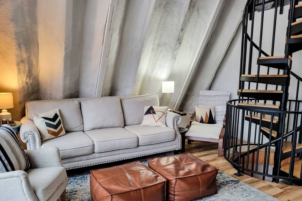 Photo of Livingroom in Goodview