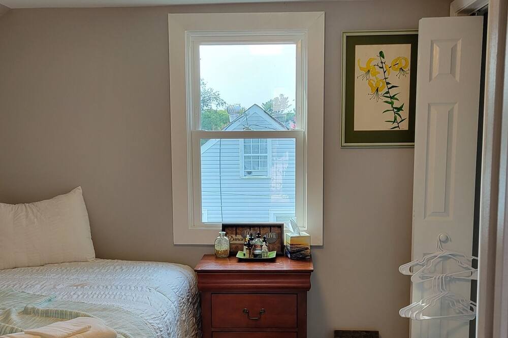 Photo of Bedroom in Mosby