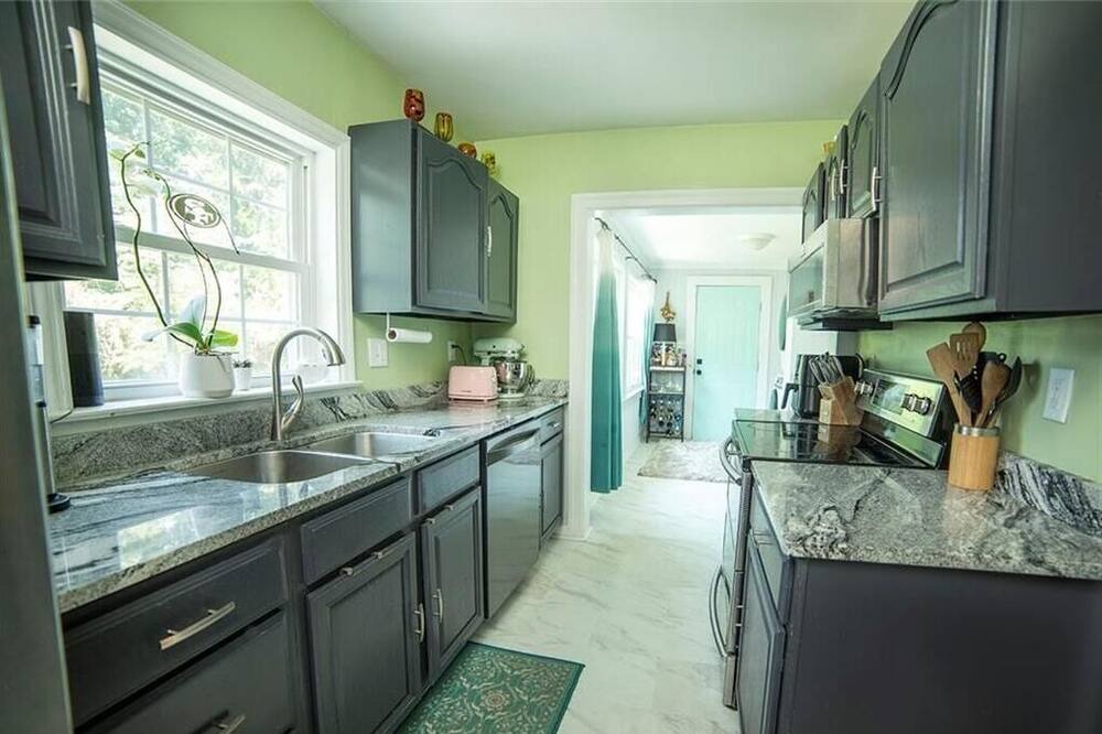 Photo of Kitchen in Old Irving Park