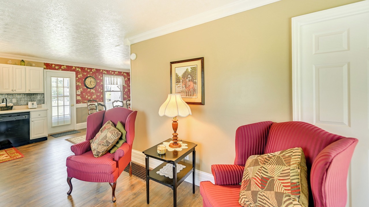 Photo of Livingroom in Monticello