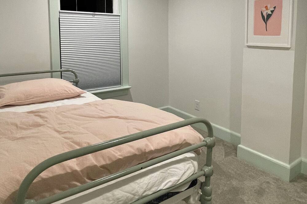 Photo of Bedroom in Charles City