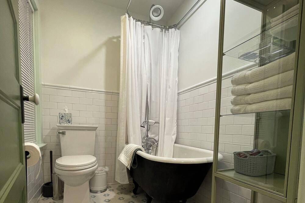 Photo of Bathroom in Charles City