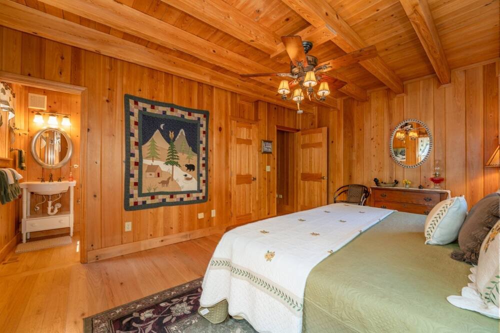 Photo of Bathroom in Penrose