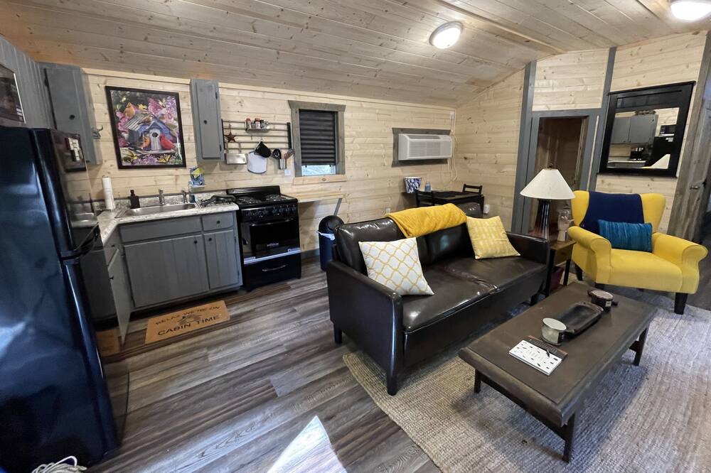 Photo of Livingroom in Primrose