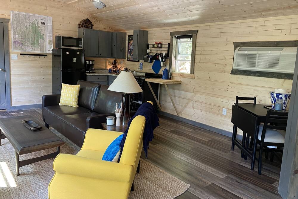 Photo of Livingroom in Primrose