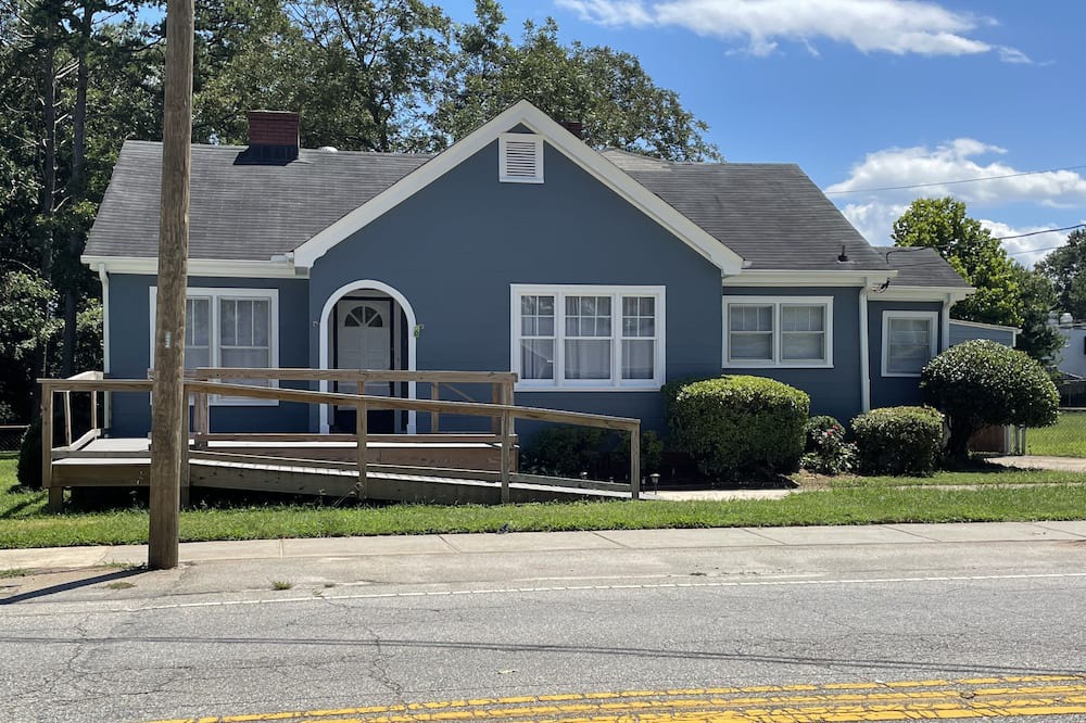 Photo of Outdoor in Travelers Rest