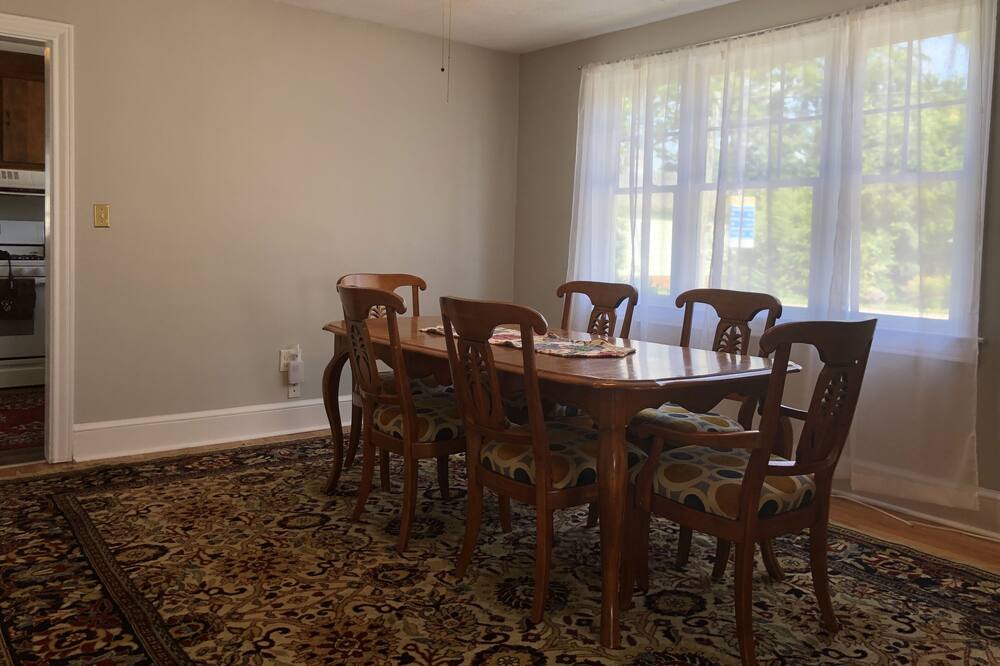 Photo of Bedroom in Travelers Rest