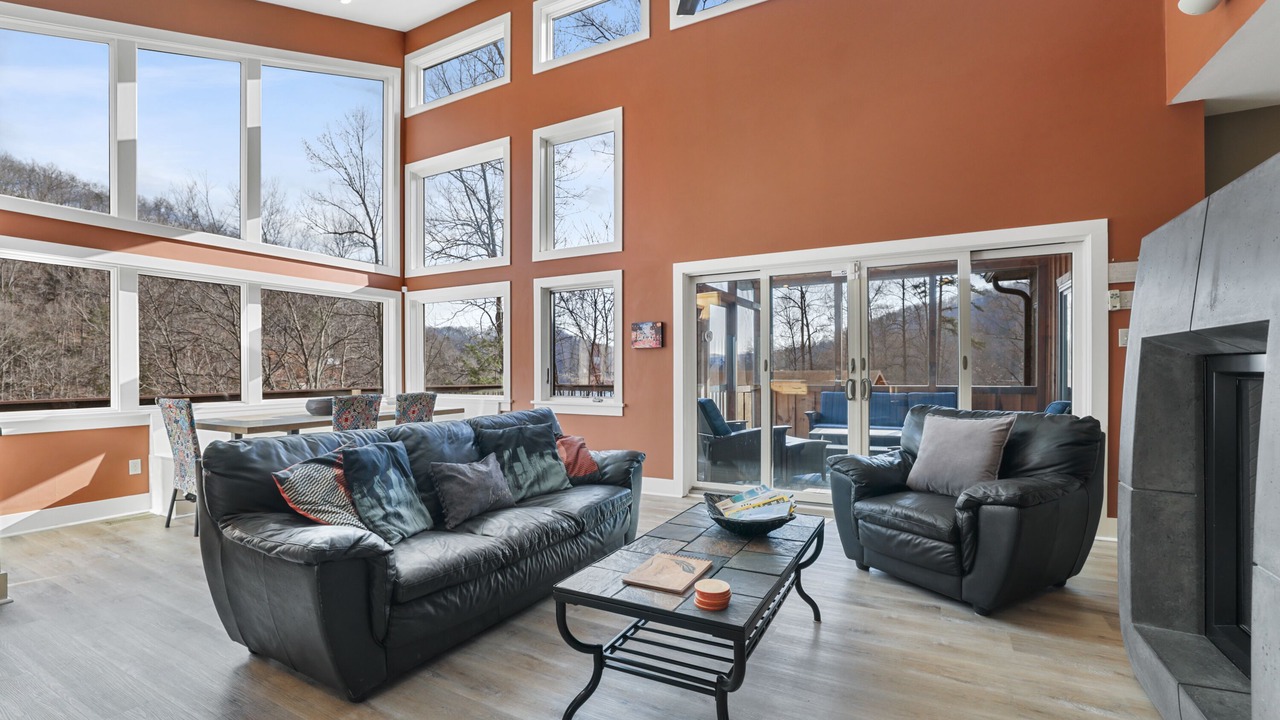 Photo of Livingroom in La Follette