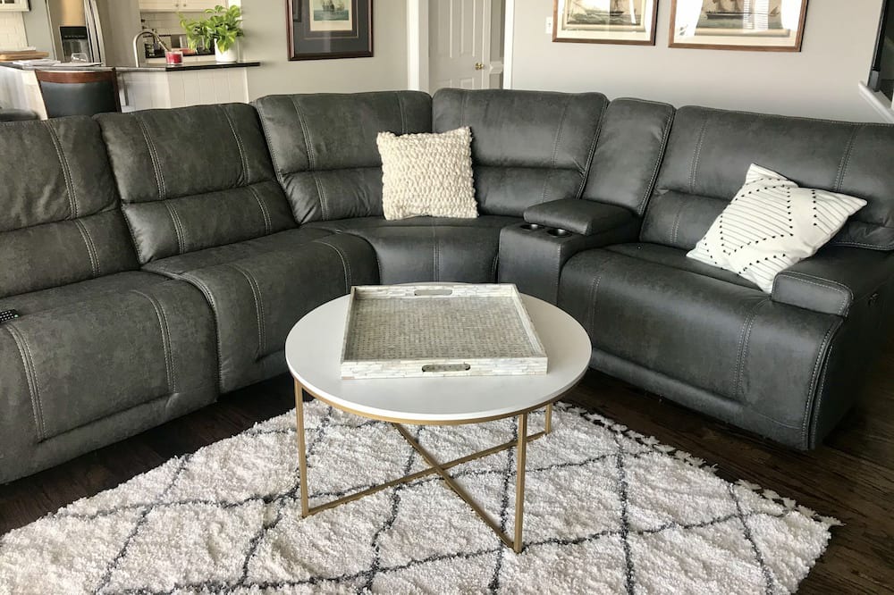Photo of Livingroom in Charles City