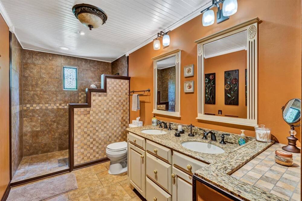 Photo of Bathroom in Goodview