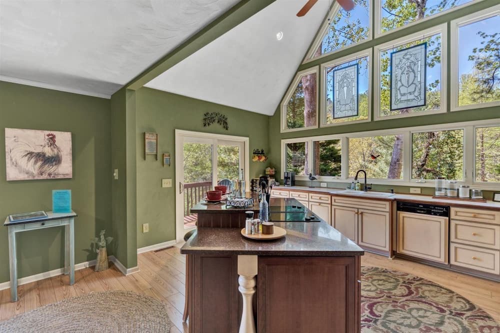 Photo of Kitchen in Goodview