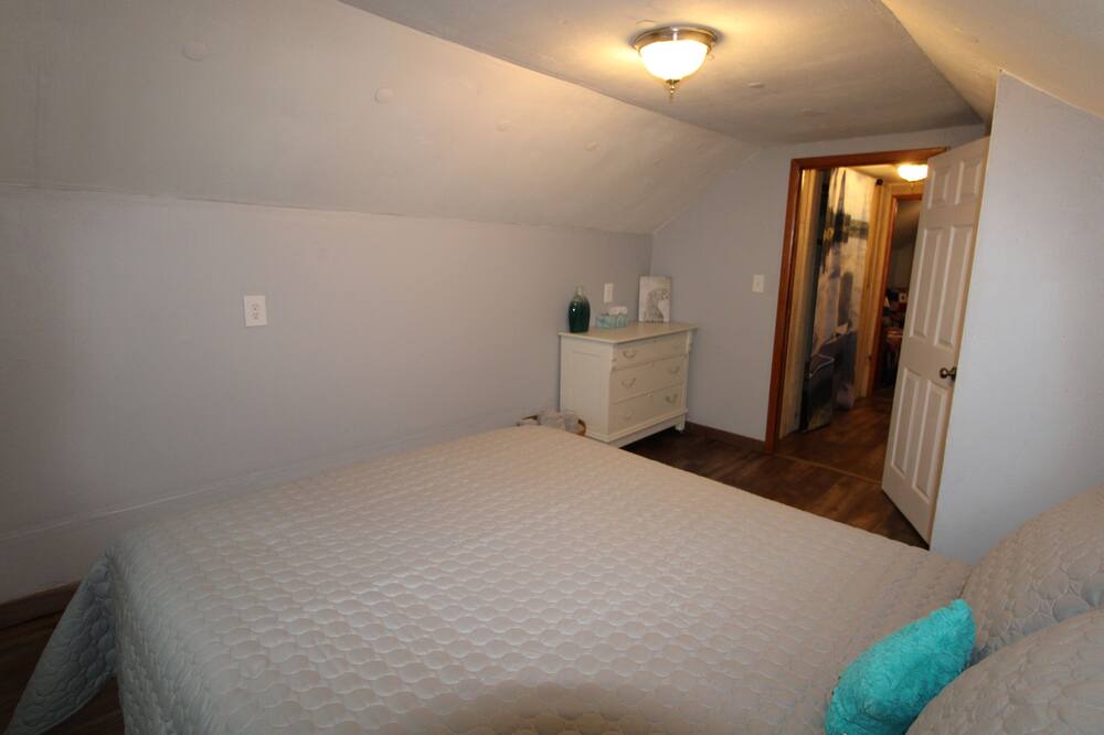 Photo of Bedroom in Bee Spring