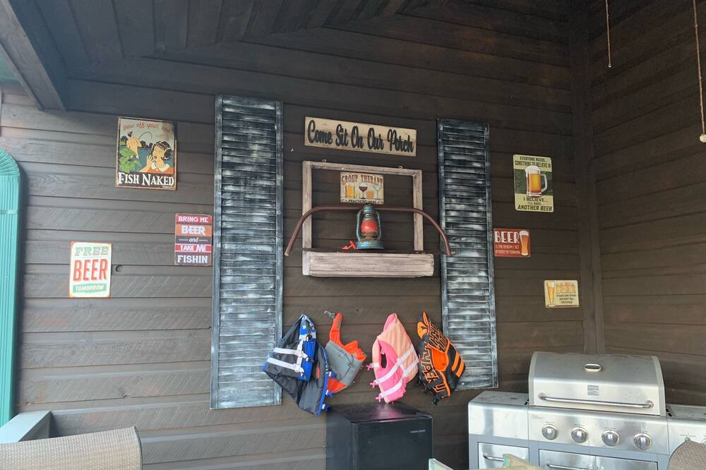 Photo of Livingroom in Sharps Chapel