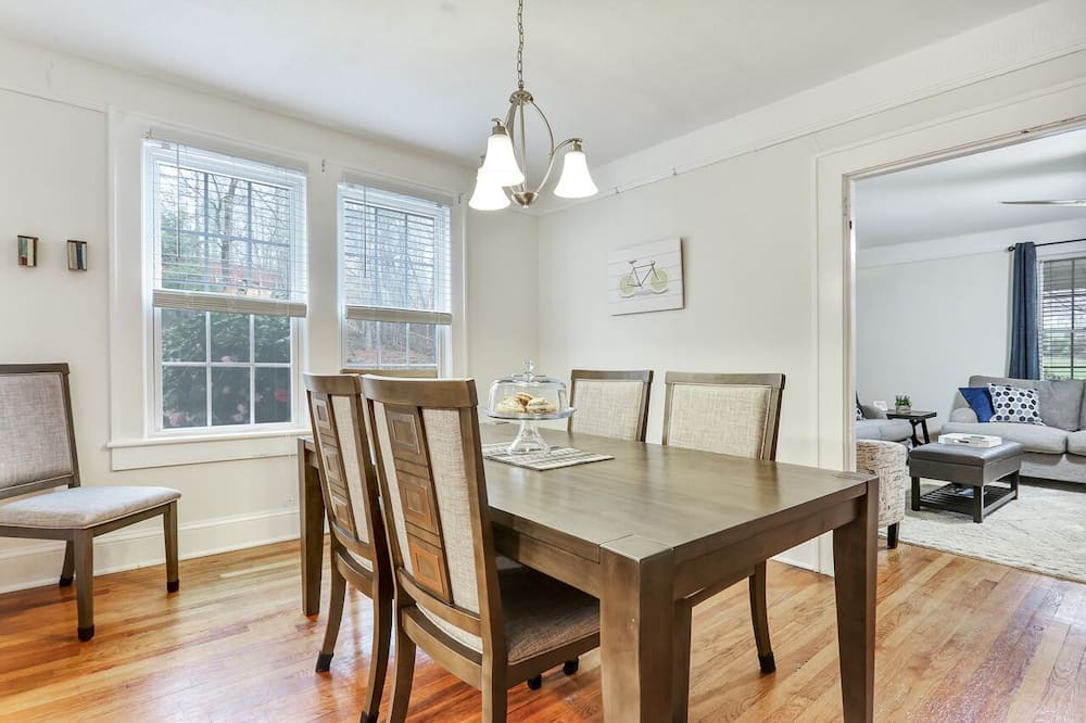 Photo of Bedroom in Travelers Rest